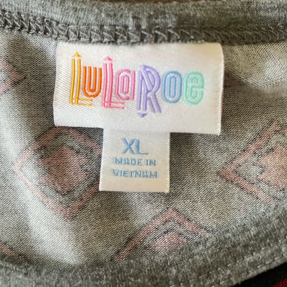 LULAROE BASEBALL STYLE TEE Size XL GRAY BLACK RED - Picture 6 of 7